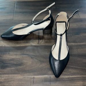 Signature by Journee Collection Cameela pump black size 9